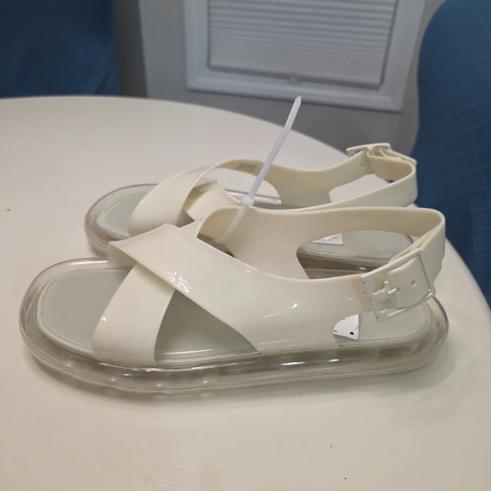 Tory Burch Crisscross Strap Jelly Sandal in New Ivory Size 11